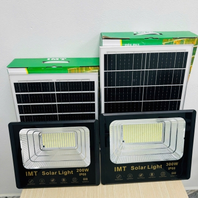 ĐÈN PHA LED NĂNG LƯỢNG MẶT TRỜI